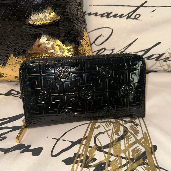 Tory Burch wallet - Picture 1 of 4